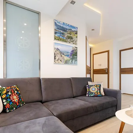 & Stara Polana Apartment *